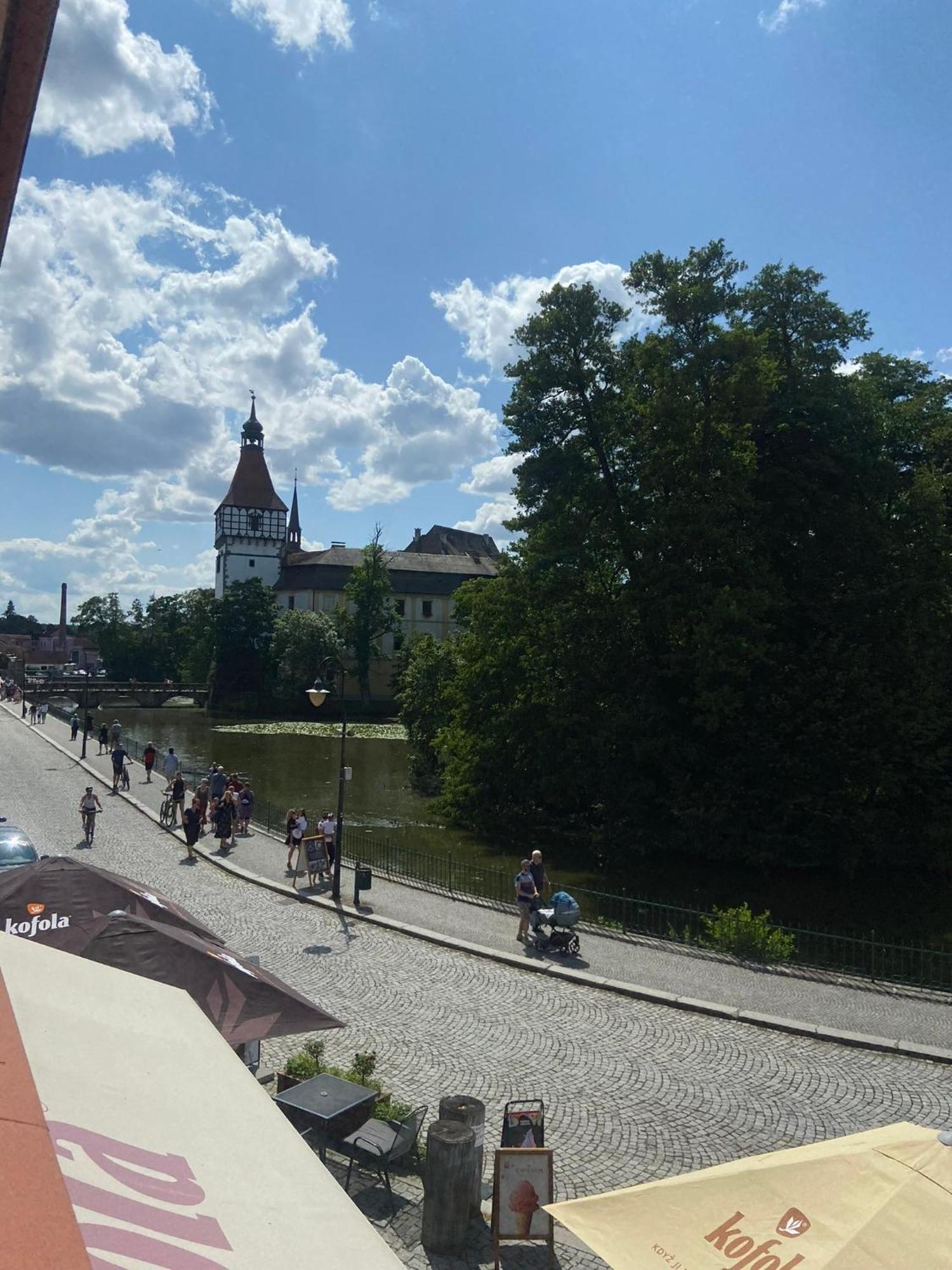 Apartmany V Podzamci V Blizkosti Zamku Blatna Luaran gambar